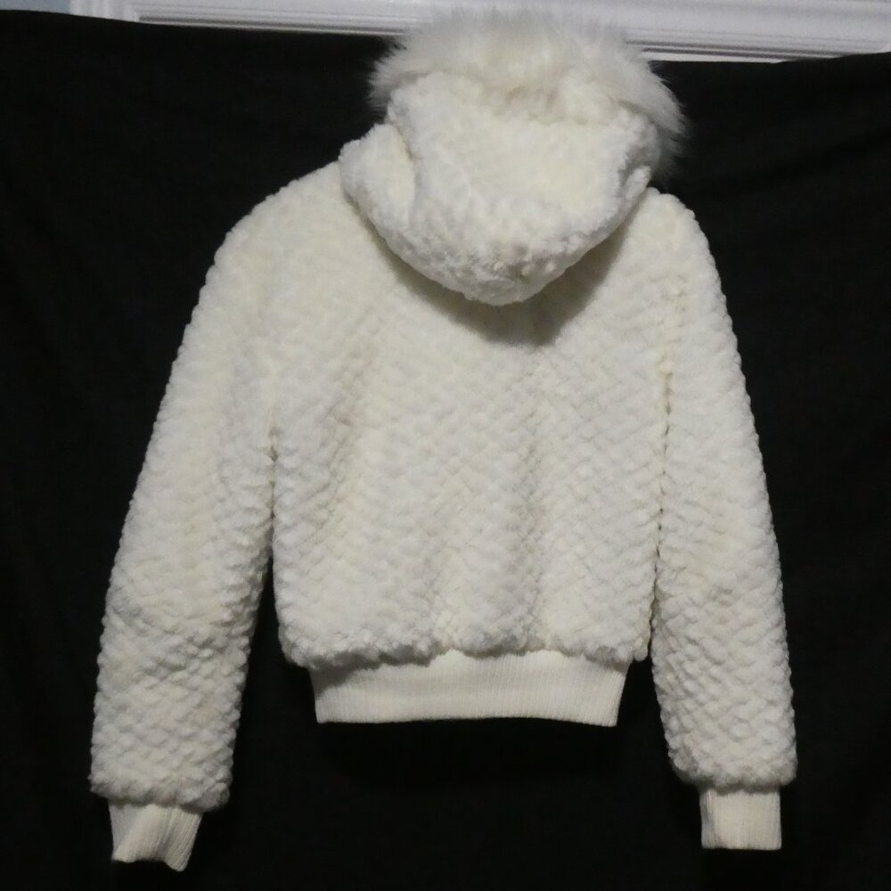ECKO UNLTD RED | White Quilted Faux Fur Jacket with Pom Pom Hood Drawstring - Picture 3 of 16